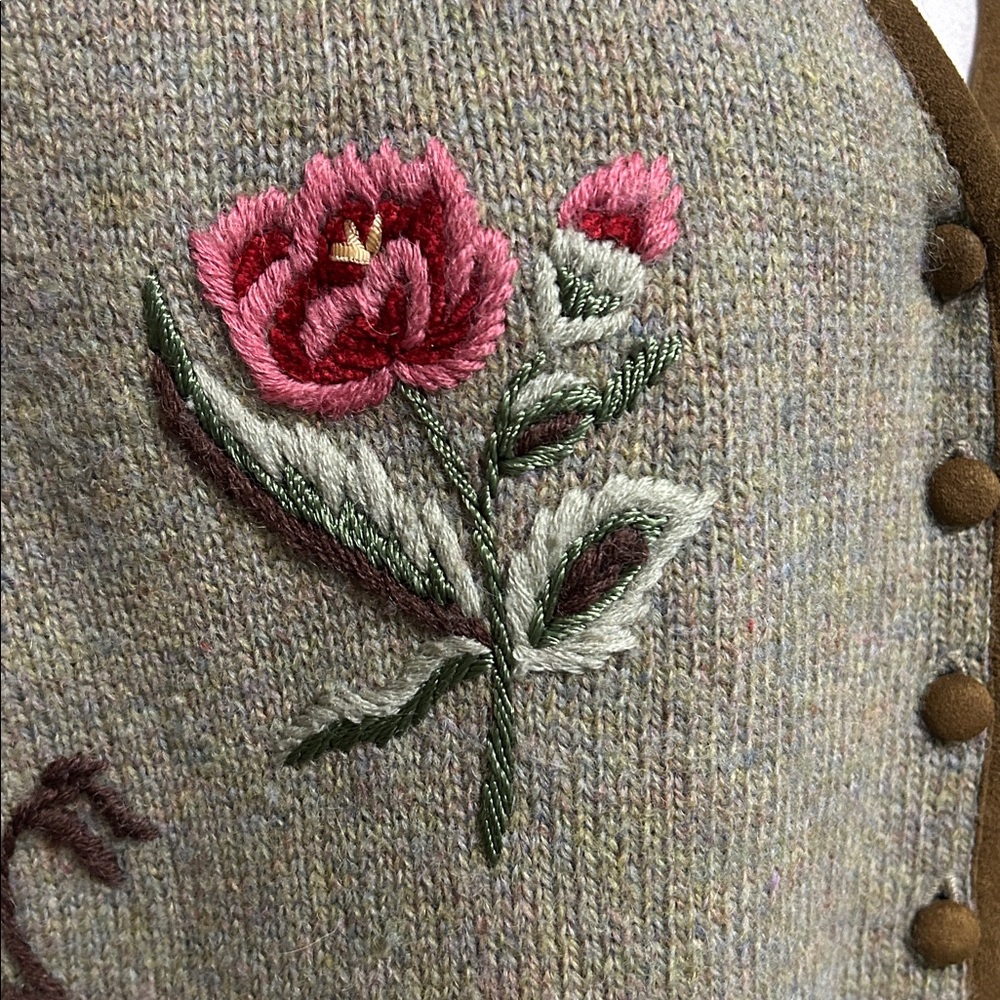 Vintage Susan Bristol hand embroidered floral wool sweater vest size 1 W - Picture 5 of 17
